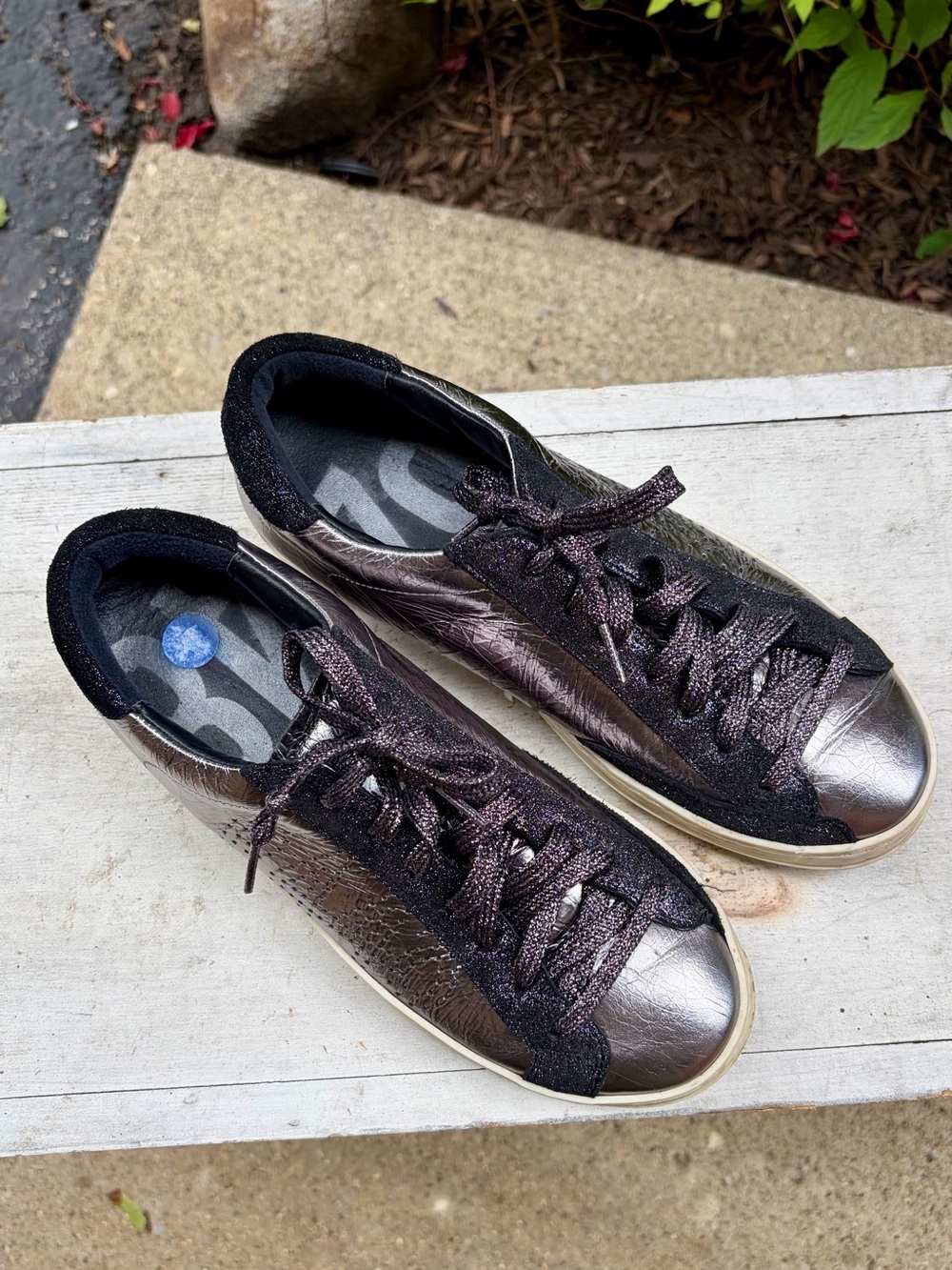 P448 Women’s Metallic Silver & Black Low-Top Sneaker Size 38 - Picture 6 of 10